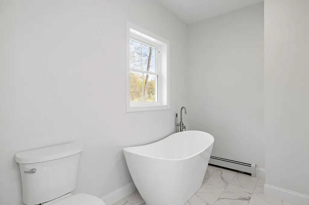 88 Knowles Pond Road Northfield NH 03276