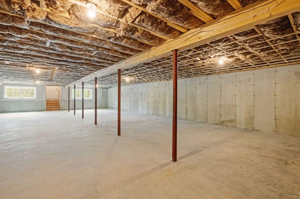 88 Knowles Pond Road Northfield NH 03276