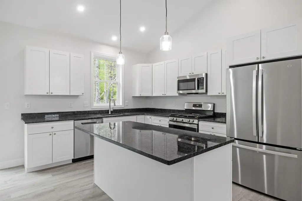 88 Knowles Pond Road Northfield NH 03276
