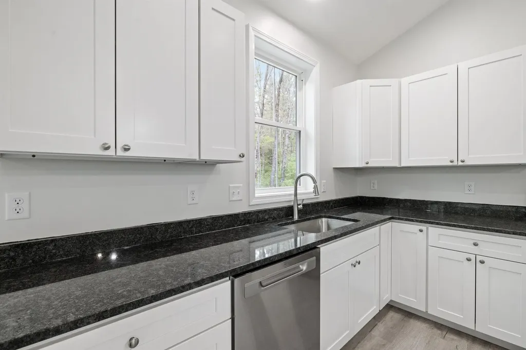88 Knowles Pond Road Northfield NH 03276