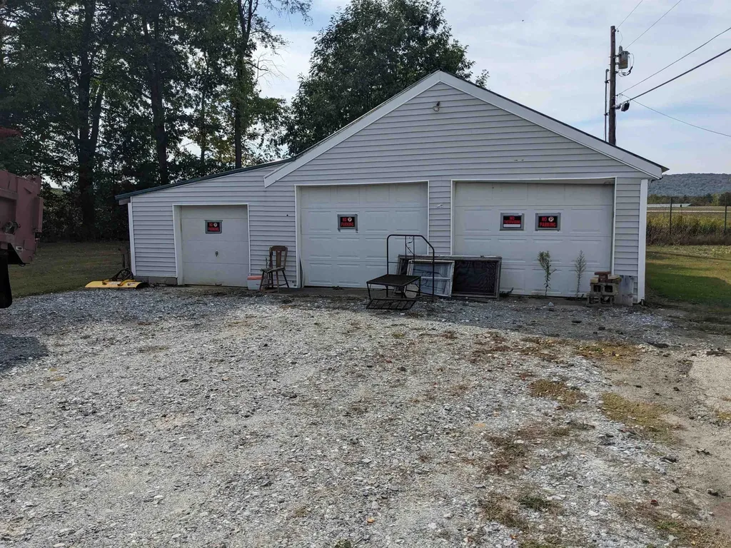 44 Rabtoy Lane Clarendon VT 05759