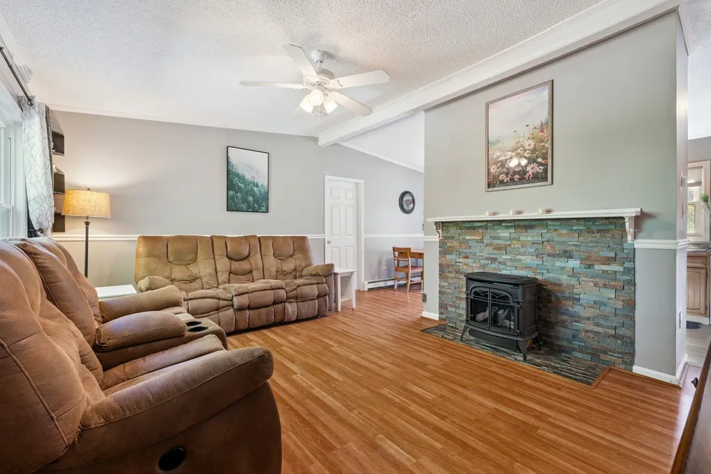 23 Towle Road Epping NH 03042