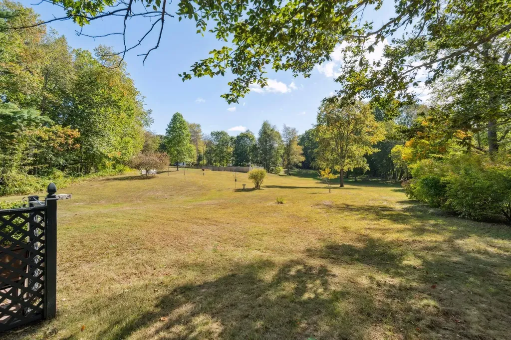 23 Towle Road Epping NH 03042