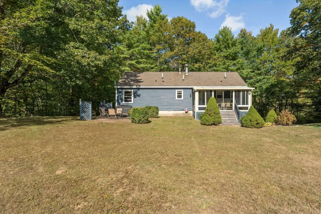 23 Towle Road Epping NH 03042