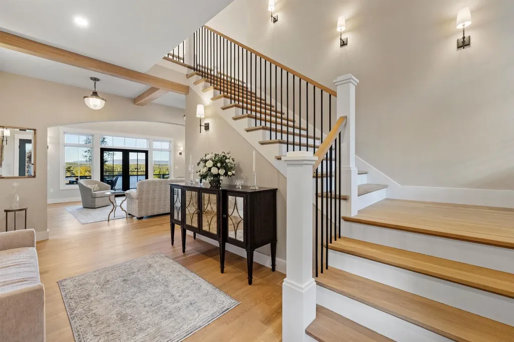 16 Bay Ridge Drive Meredith NH 03253-5743