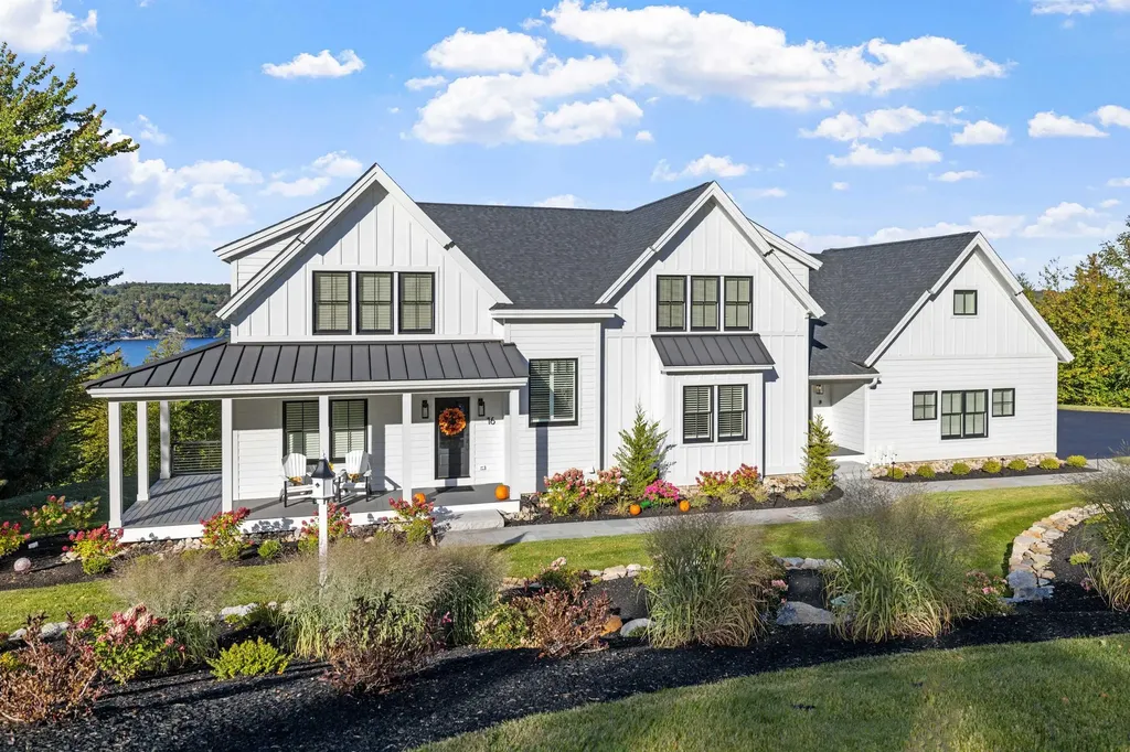 16 Bay Ridge Drive Meredith NH 03253-5743