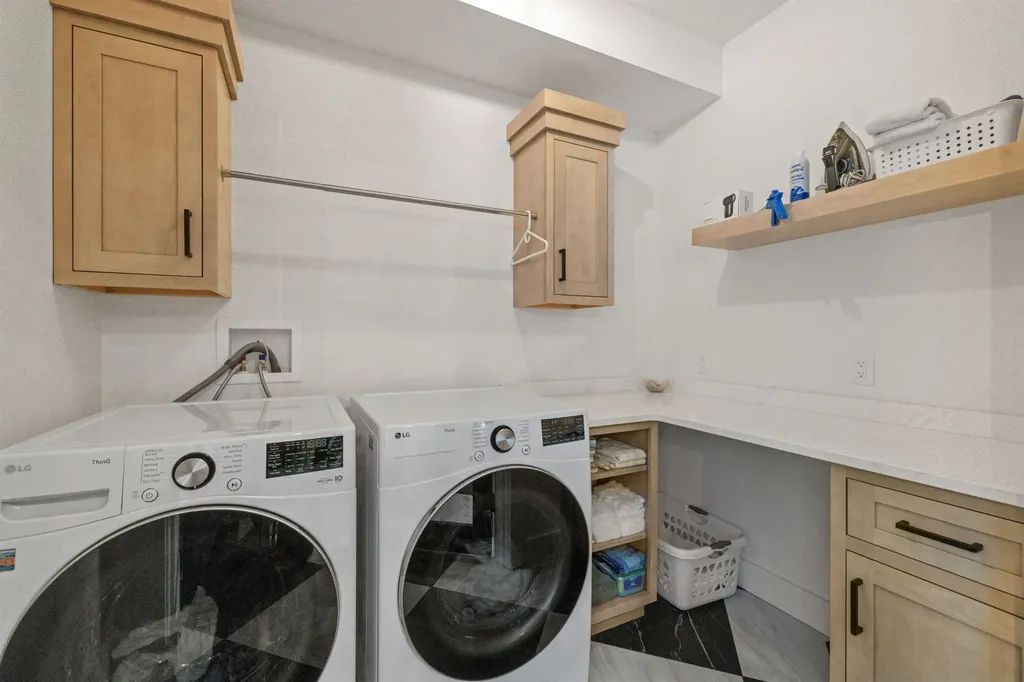 16 Bay Ridge Drive Meredith NH 03253-5743