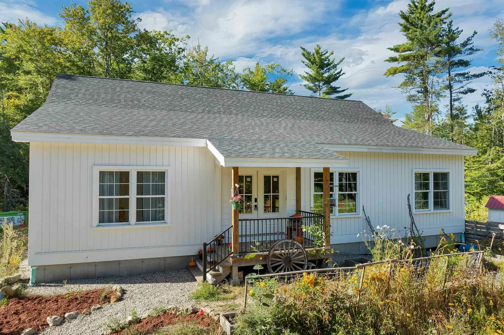 55 Bickford Road Wolfeboro NH 03894
