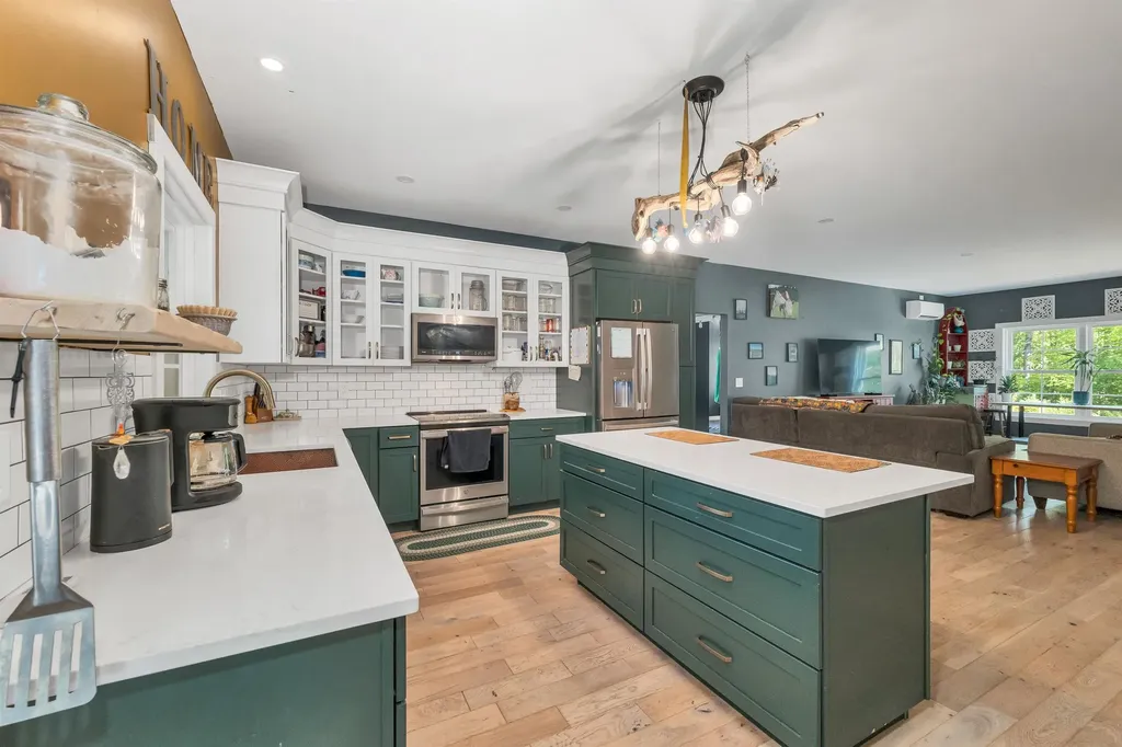 55 Bickford Road Wolfeboro NH 03894