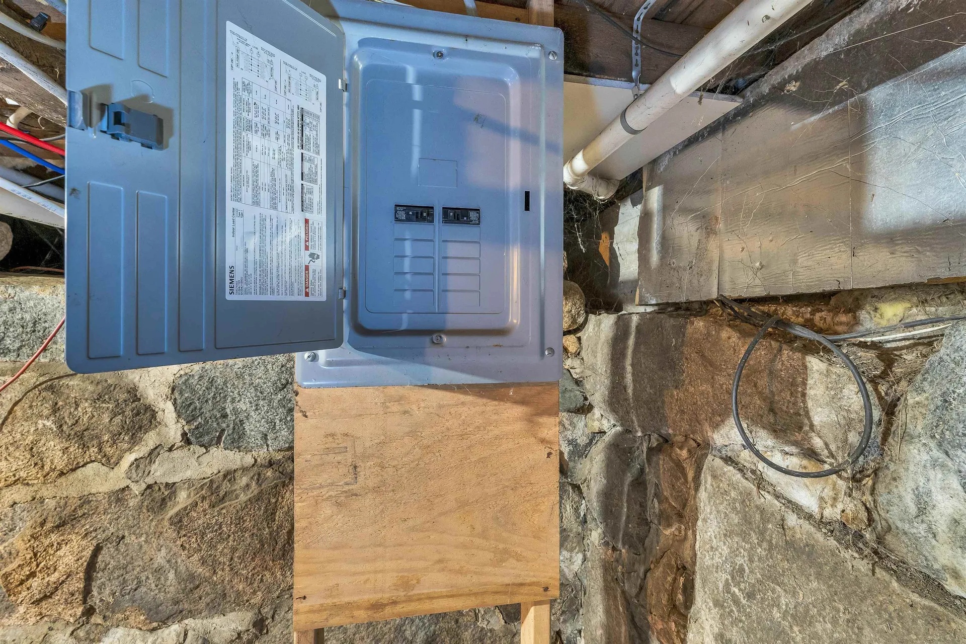 25 West Street Lebanon NH 03766