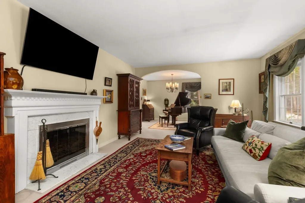 37 Pine Road North Hampton NH 03862