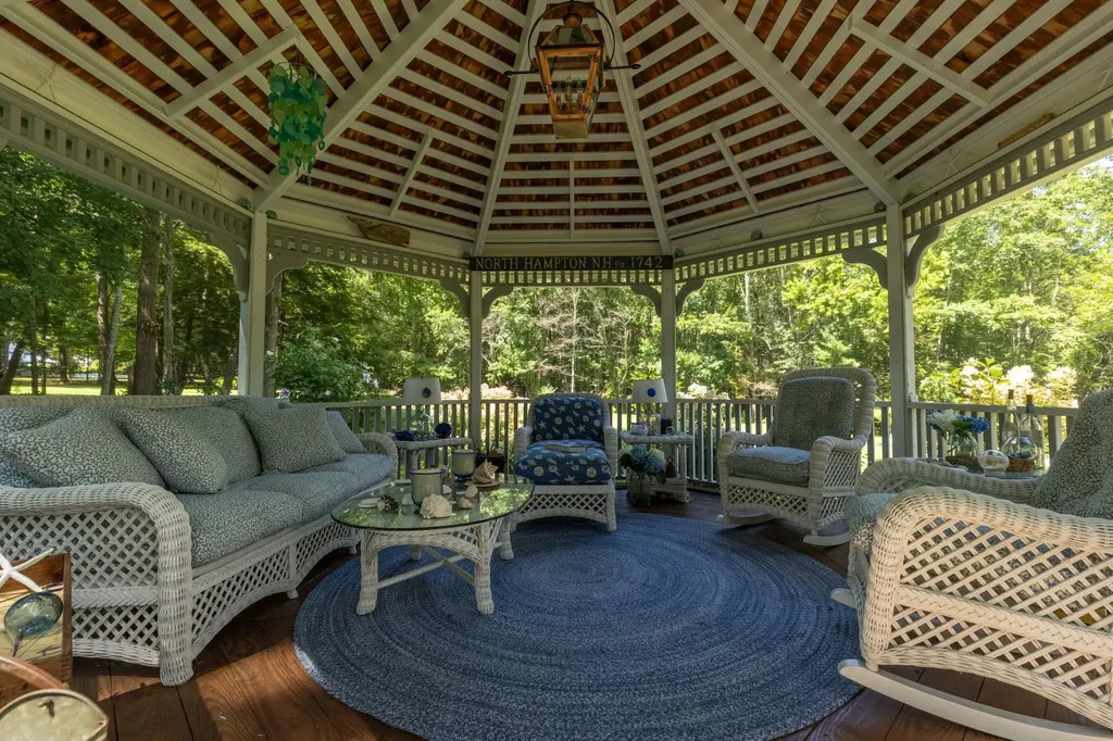 37 Pine Road North Hampton NH 03862