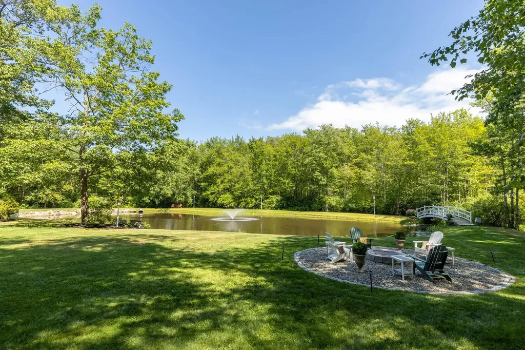 37 Pine Road North Hampton NH 03862