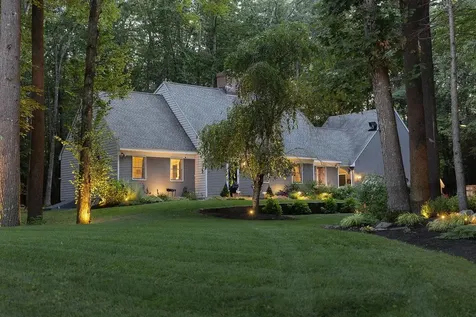 37 Pine Road North Hampton NH 03862