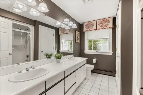 37 Pine Road North Hampton NH 03862