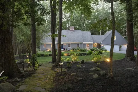 37 Pine Road North Hampton NH 03862