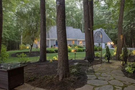 37 Pine Road North Hampton NH 03862