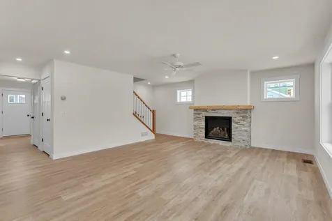 396 Commodore Drive Vergennes VT 05491