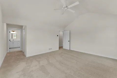 396 Commodore Drive Vergennes VT 05491