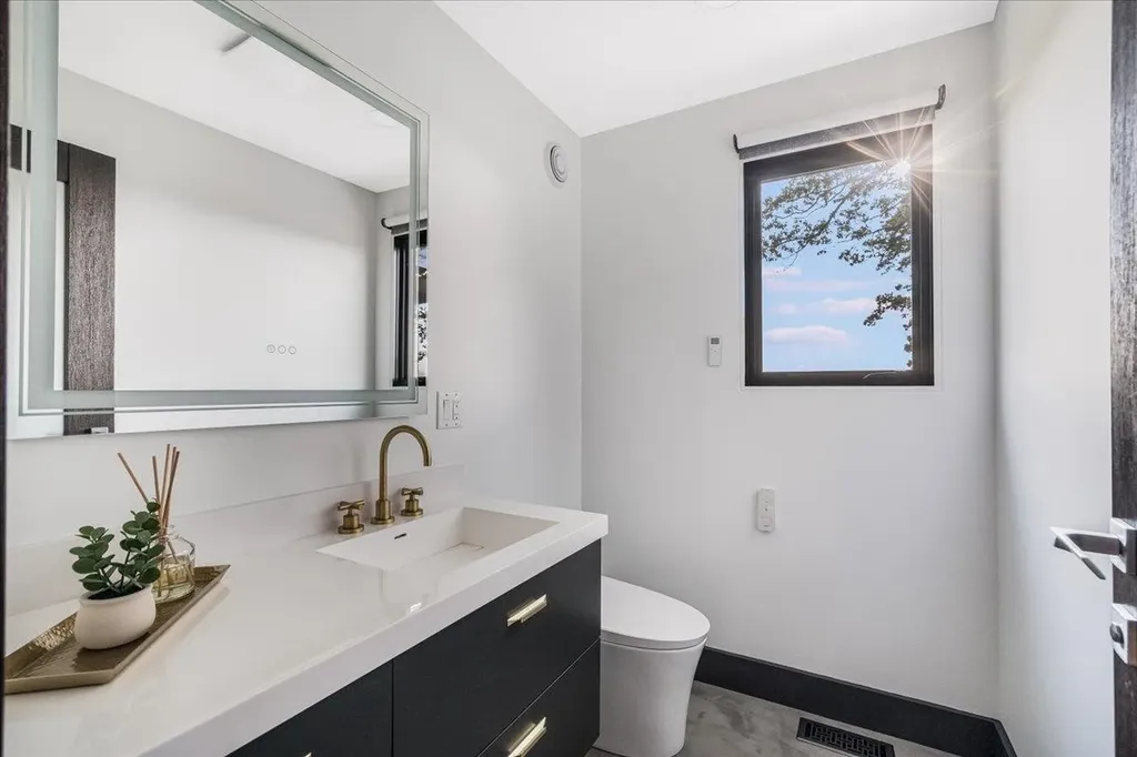 398 Scofield Mountain Road Winchester NH 03470