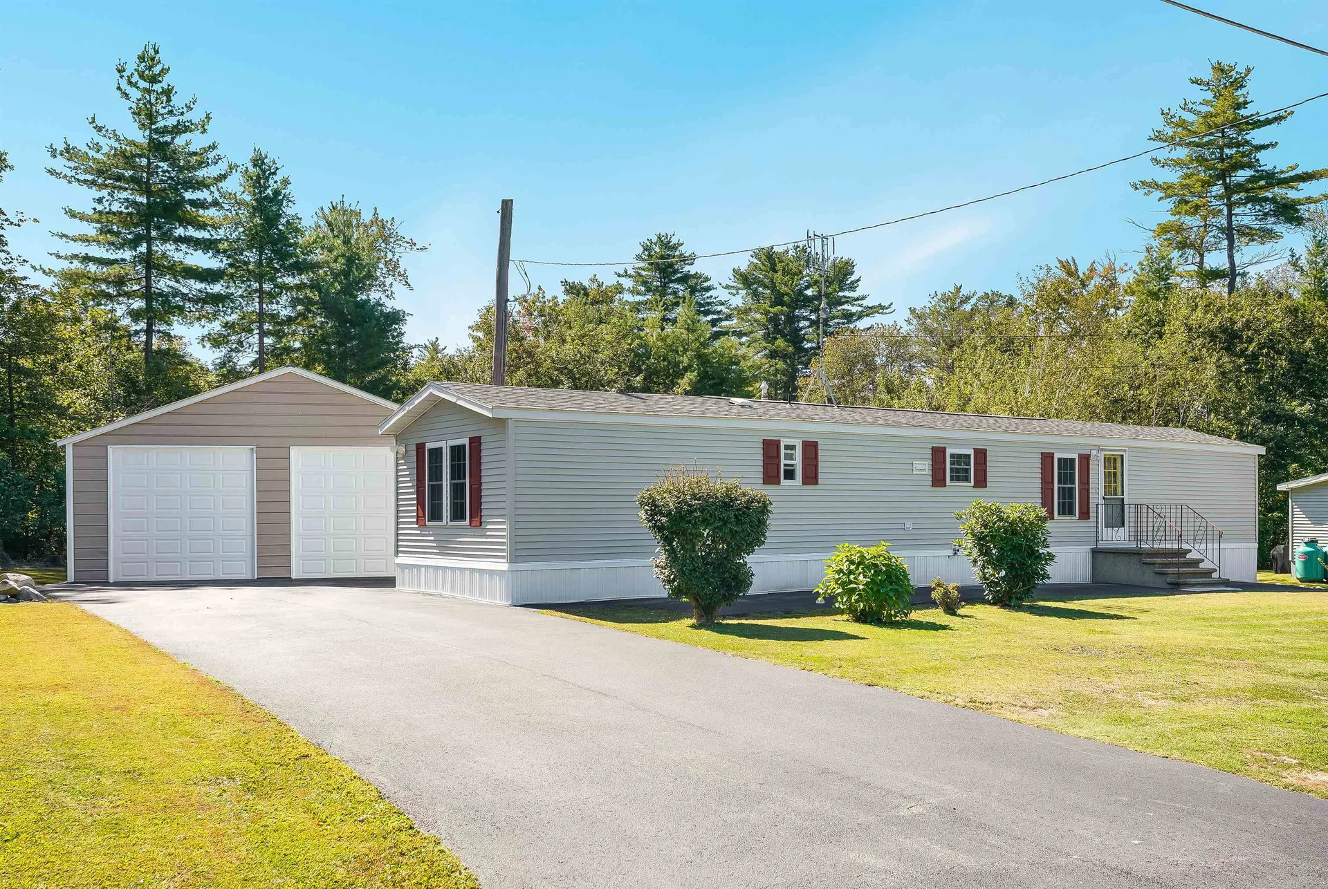 52 Nelson Street Salem NH 03079