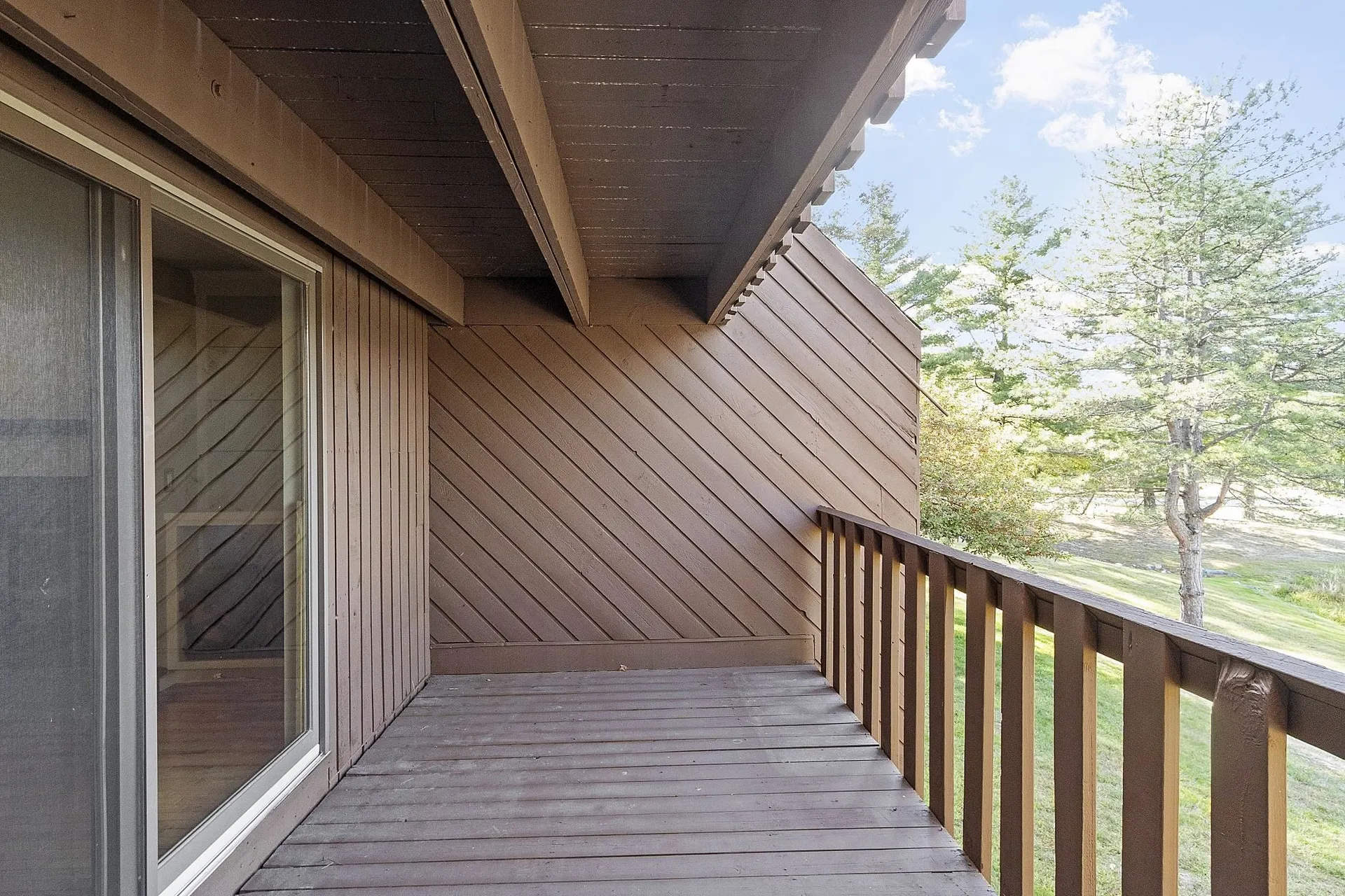 12 Spring Cove Road Nashua NH 03062