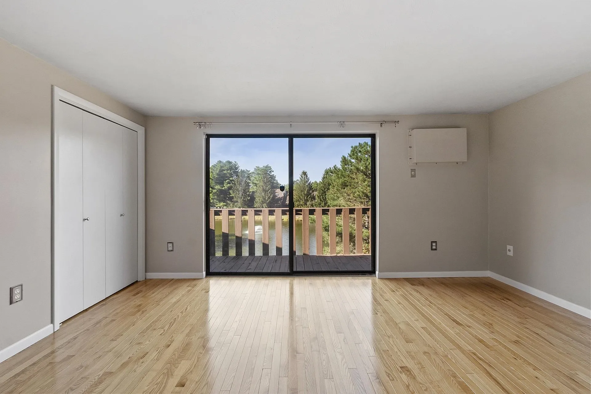 12 Spring Cove Road Nashua NH 03062