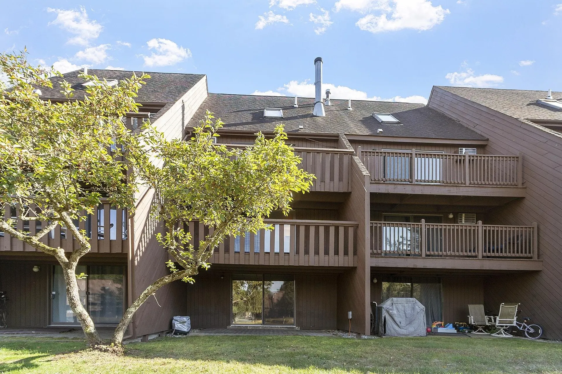 12 Spring Cove Road Nashua NH 03062