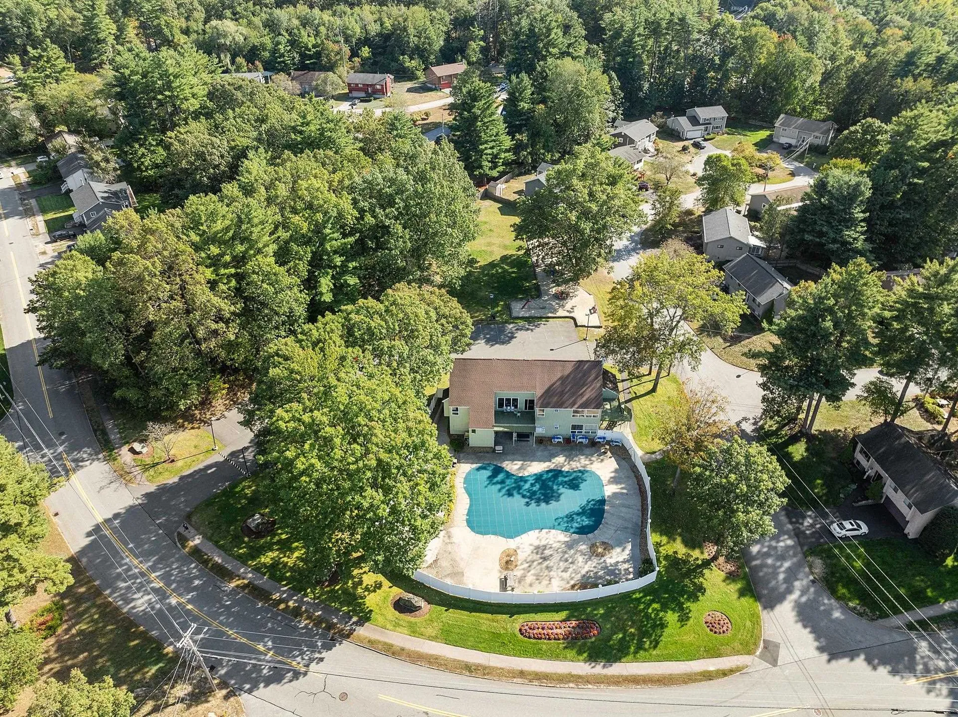 12 Spring Cove Road Nashua NH 03062