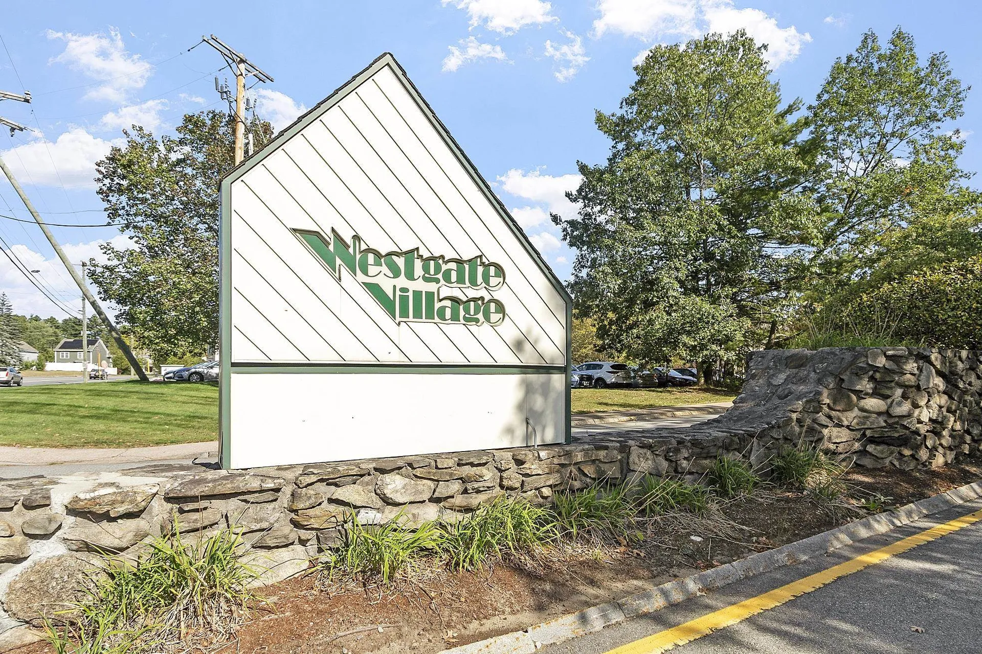 12 Spring Cove Road Nashua NH 03062