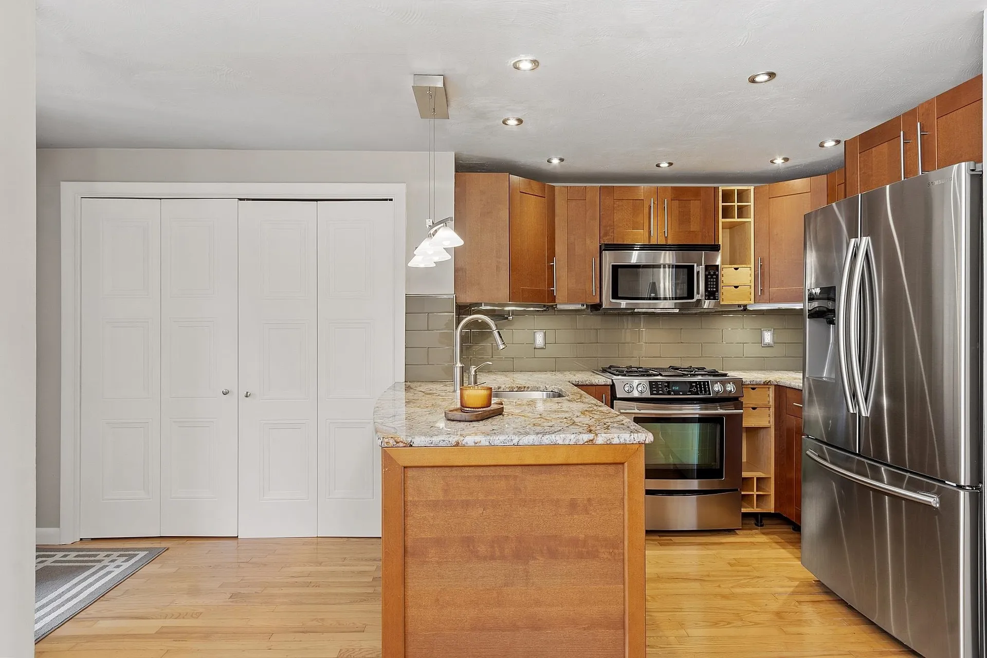 12 Spring Cove Road Nashua NH 03062