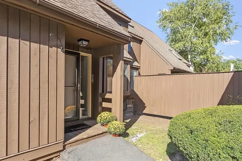 12 Spring Cove Road Nashua NH 03062