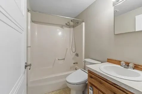 12 Spring Cove Road Nashua NH 03062