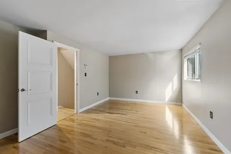 12 Spring Cove Road Nashua NH 03062