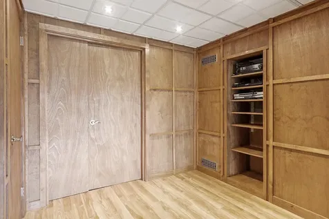 12 Spring Cove Road Nashua NH 03062