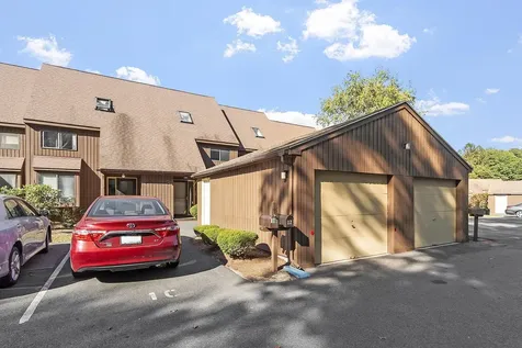 12 Spring Cove Road Nashua NH 03062