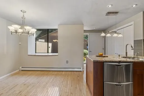 12 Spring Cove Road Nashua NH 03062