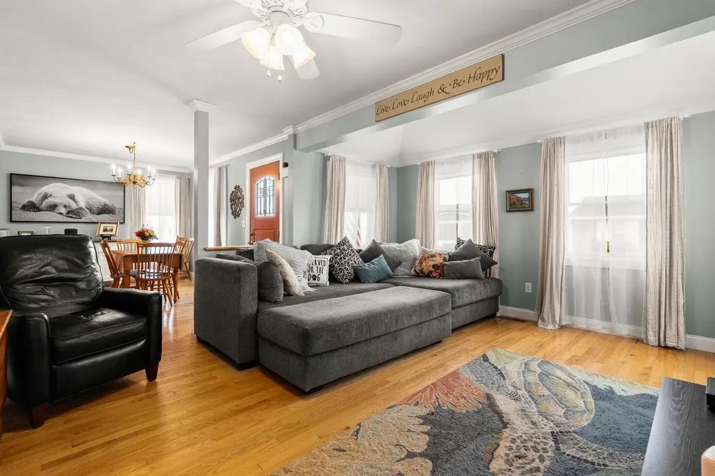 27 Hobson Avenue Hampton NH 03842