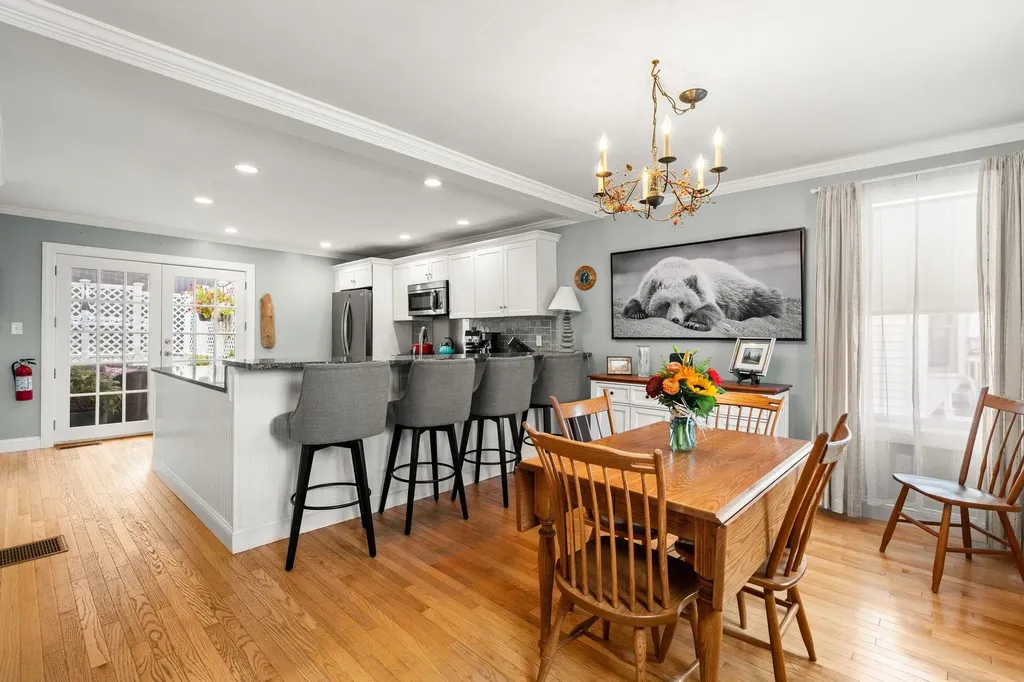 27 Hobson Avenue Hampton NH 03842