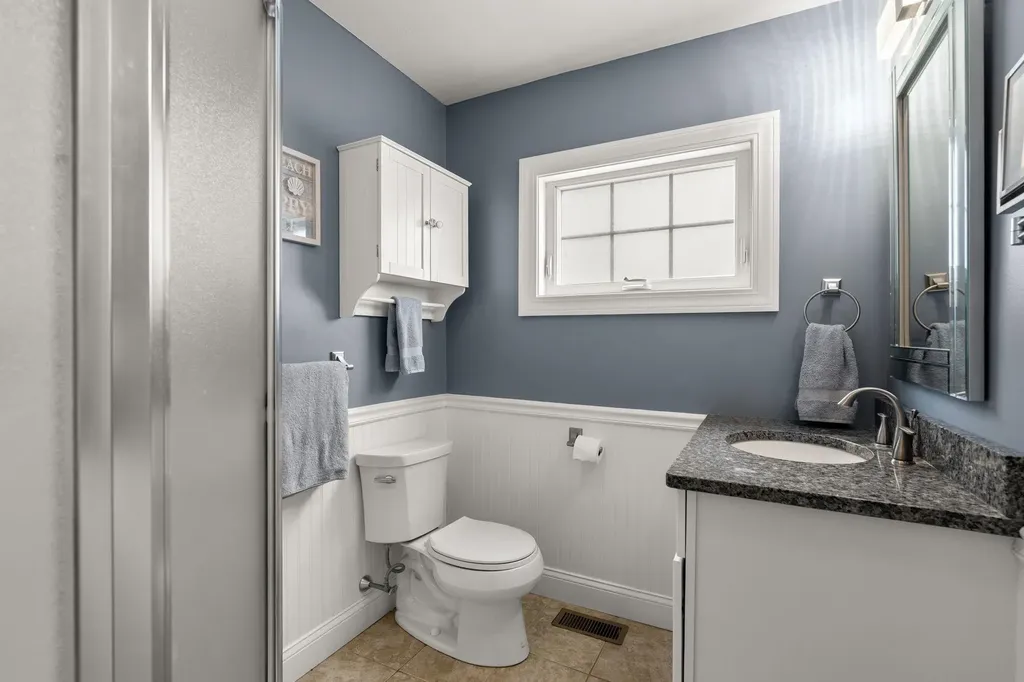 27 Hobson Avenue Hampton NH 03842