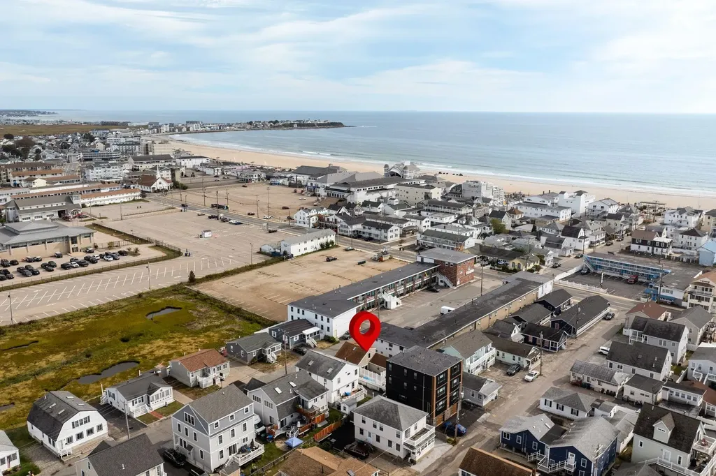 27 Hobson Avenue Hampton NH 03842