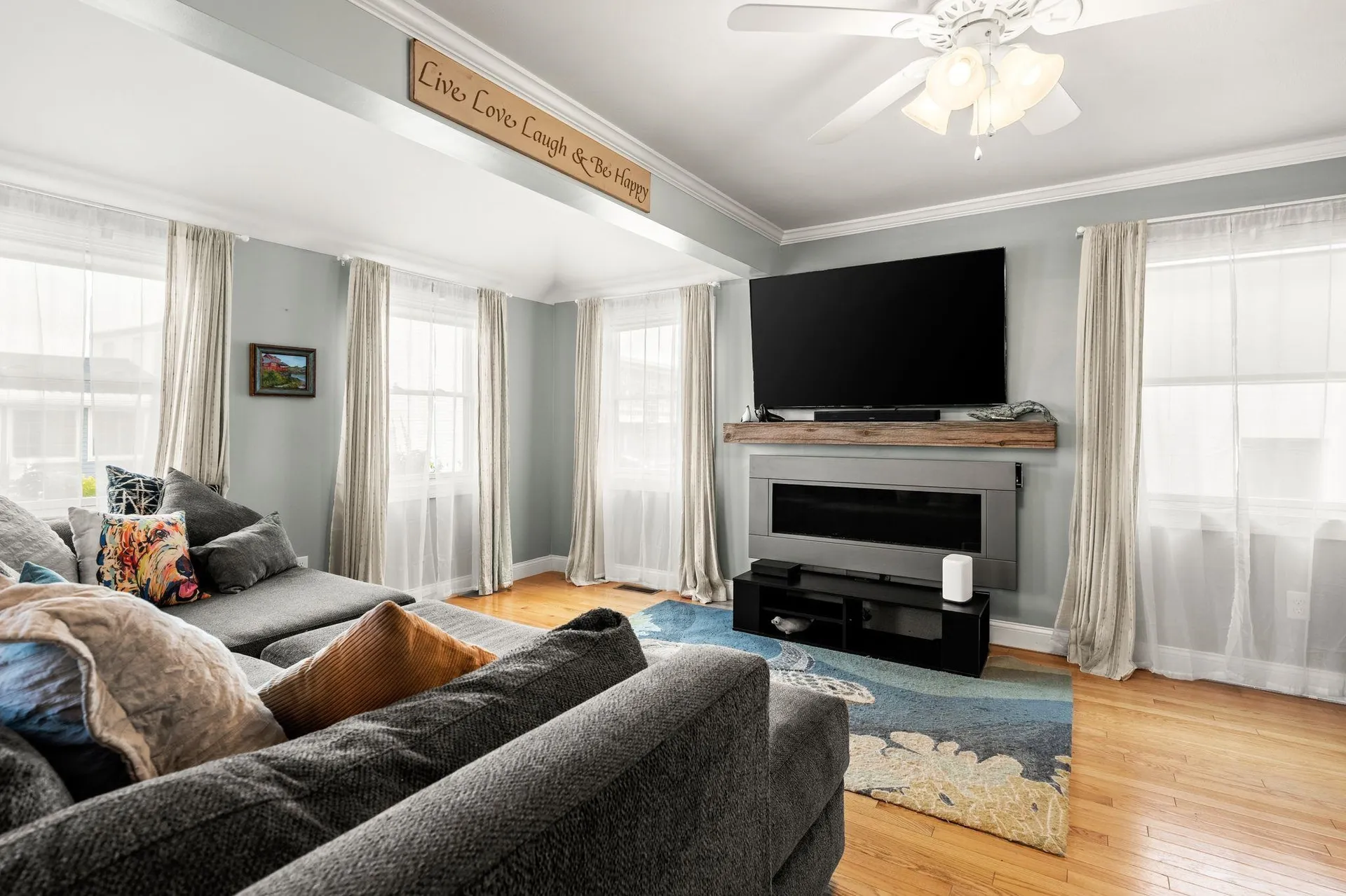 27 Hobson Avenue Hampton NH 03842