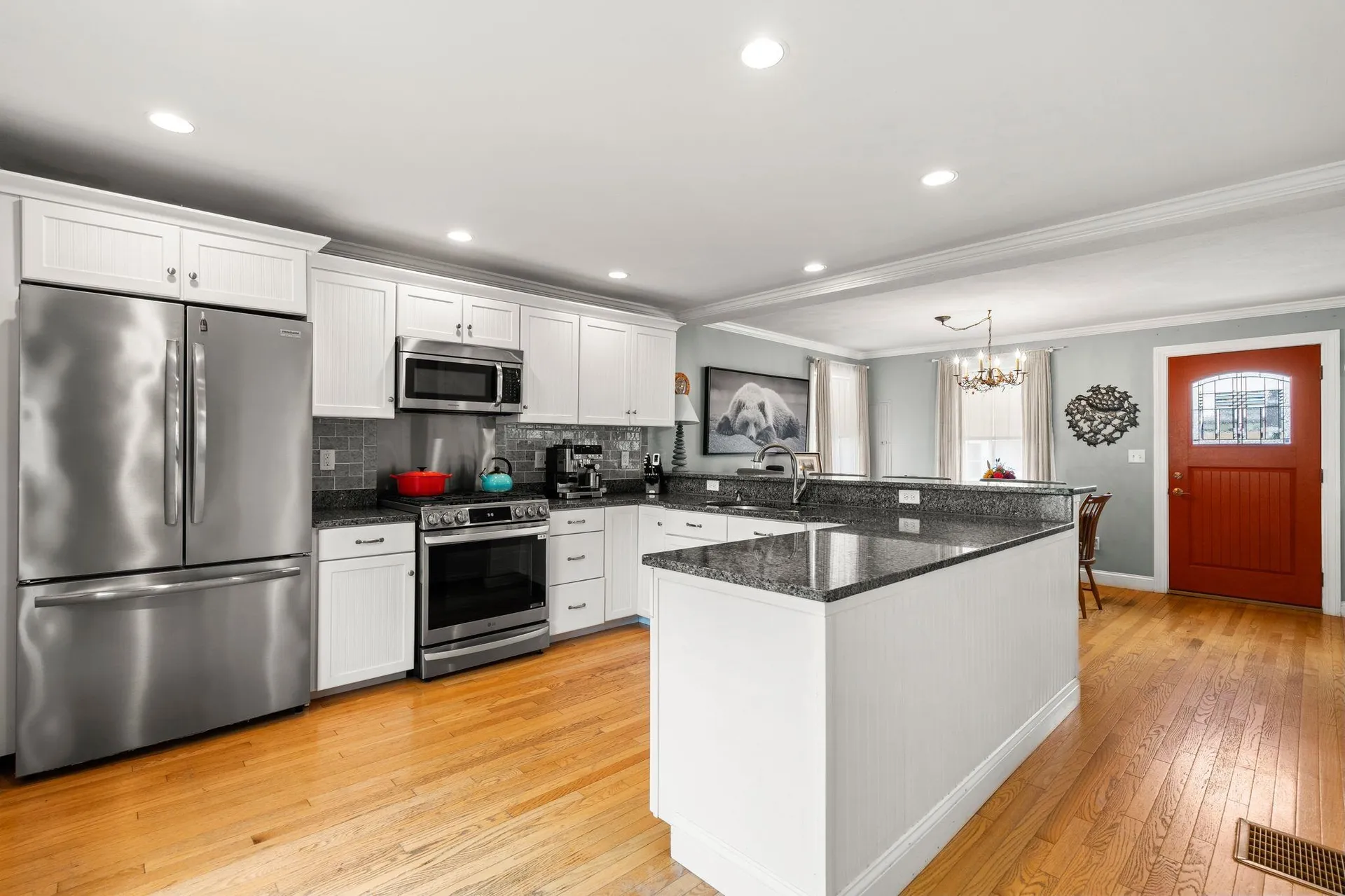 27 Hobson Avenue Hampton NH 03842