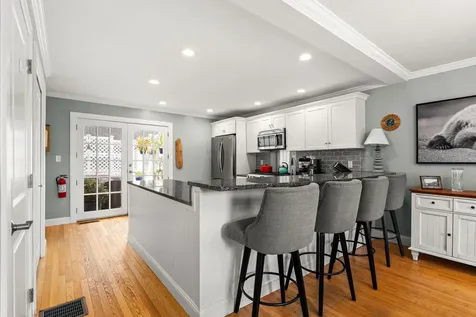 27 Hobson Avenue Hampton NH 03842