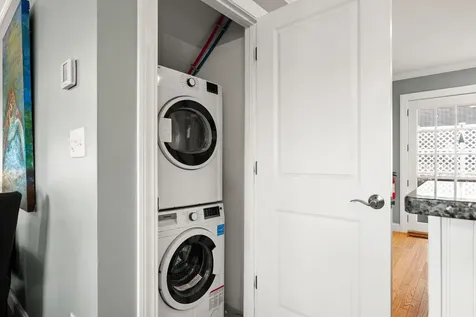 27 Hobson Avenue Hampton NH 03842