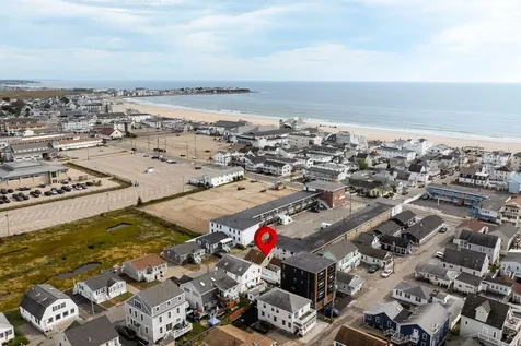 27 Hobson Avenue Hampton NH 03842