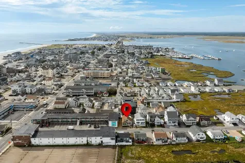 27 Hobson Avenue Hampton NH 03842