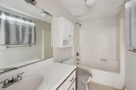 9 Elm Street Milton NH 03851