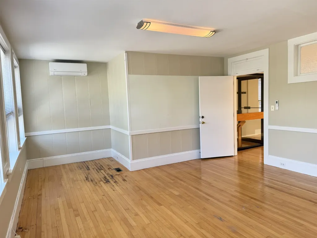 83 Amherst Street Manchester NH 03101