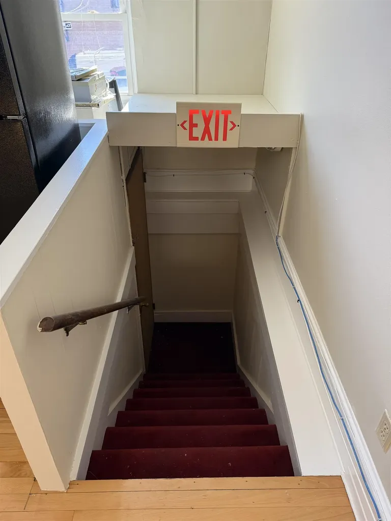 83 Amherst Street Manchester NH 03101